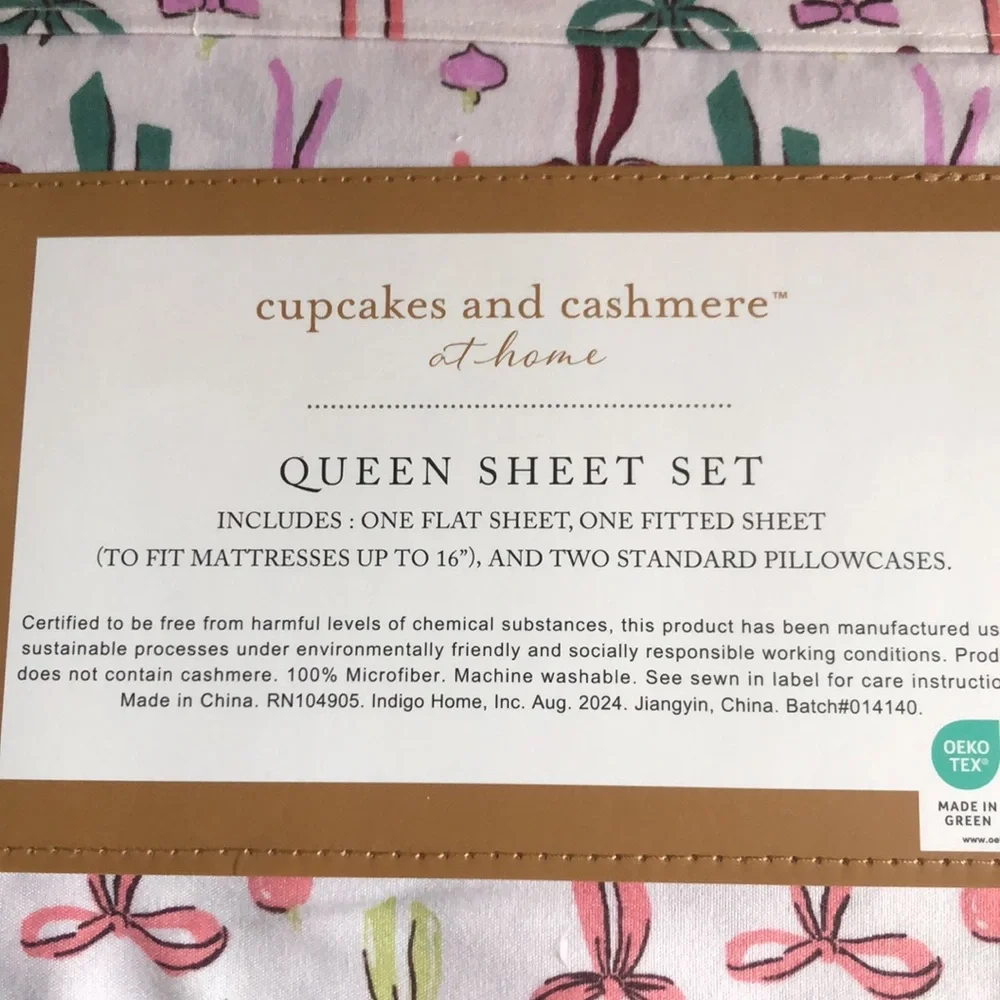 cupcakes & cashmere brand new